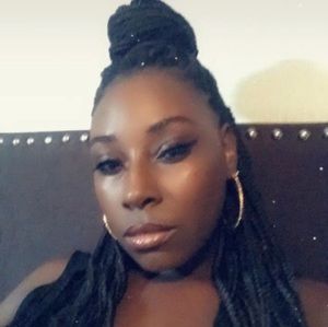 Meet your Posher, Yolanda